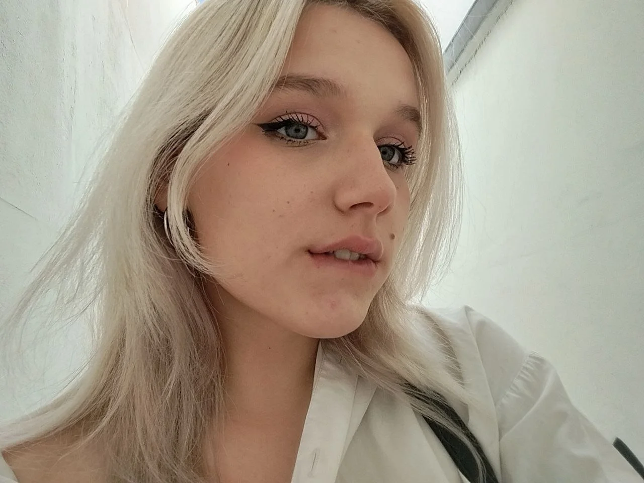 XXX Porn Photo of Nude MeowthLilu 11