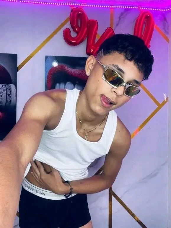 XXX Porn Photo of Nude boyswantingplay 6