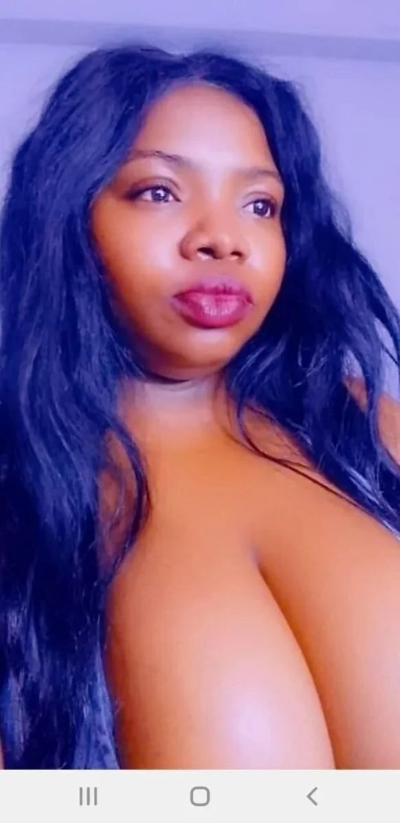 XXX Porn Photo of Nude Voluptious1 3
