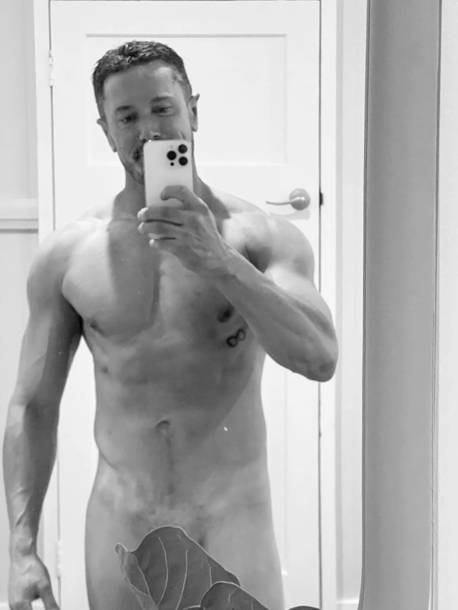 XXX Porn Photo of Nude MaximumINC 7