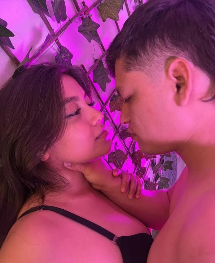 XXX Porn Photo of Nude RaiderandRoxie1 5