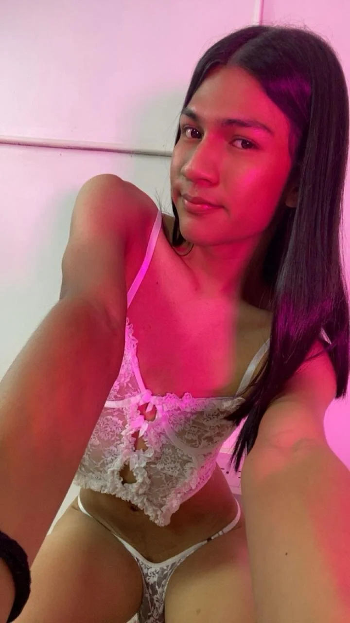 XXX Porn Photo of Nude lexielancaster_cr 8