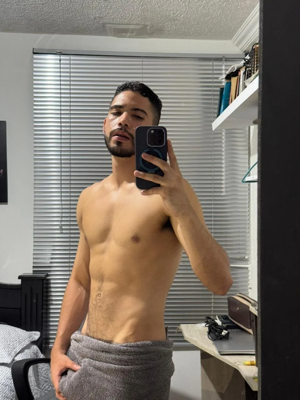 XXX Porn Photo of Nude Kratoswolf 9
