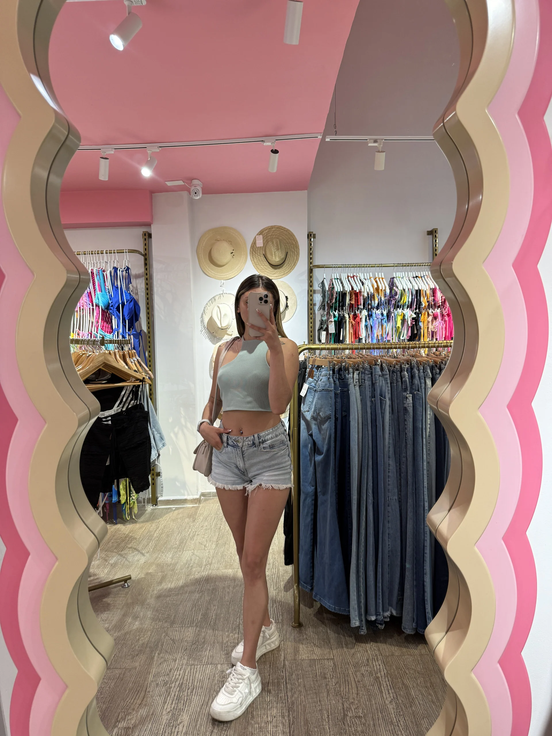 alison_parkerr09