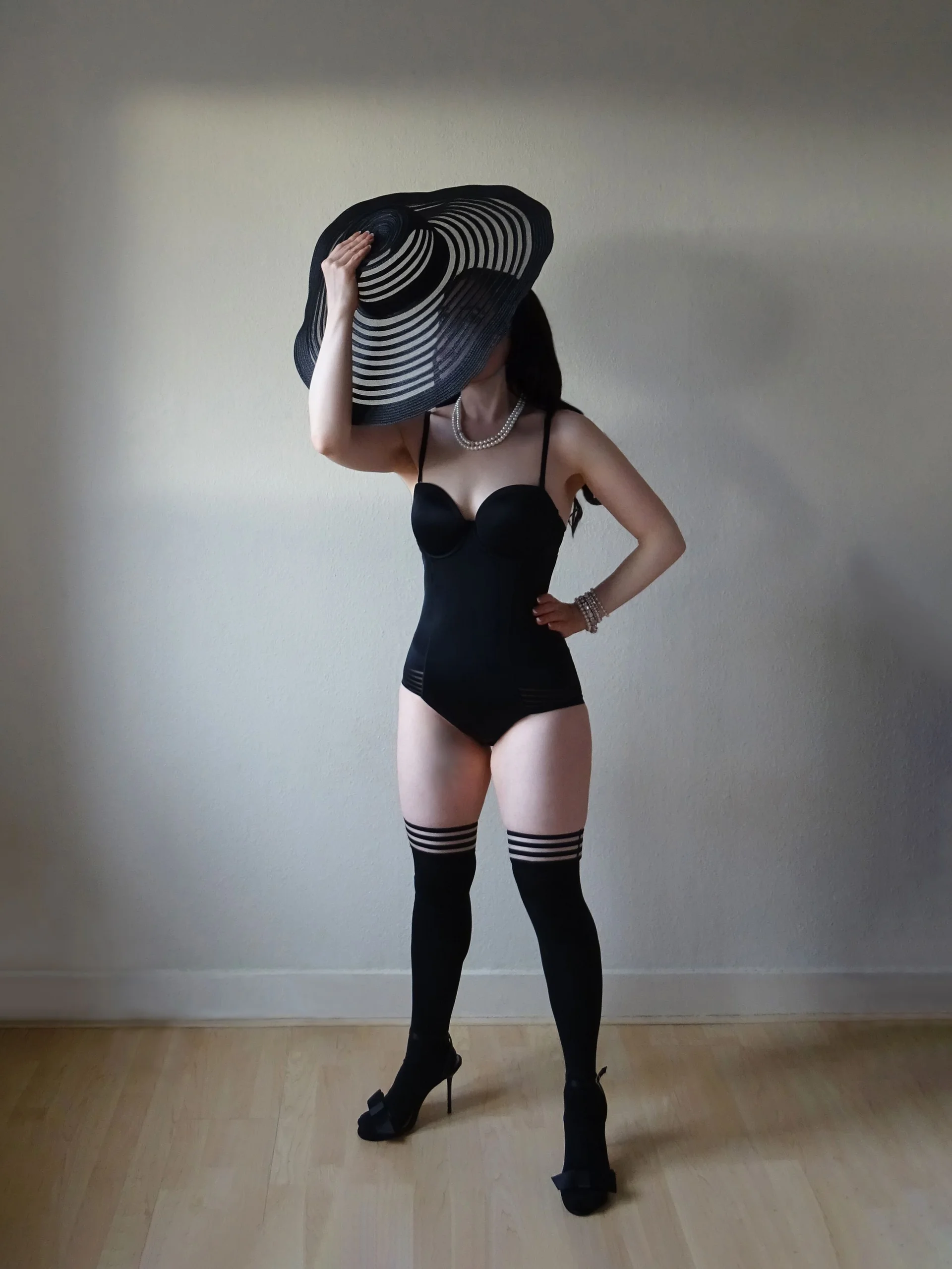 XXX Porn Photo of Nude IsabeauRoseart 21