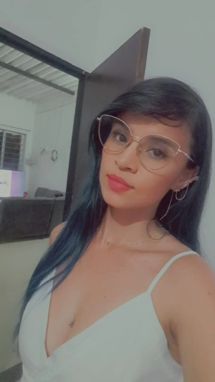 XXX Porn Photo of Nude smallbrenda21 36