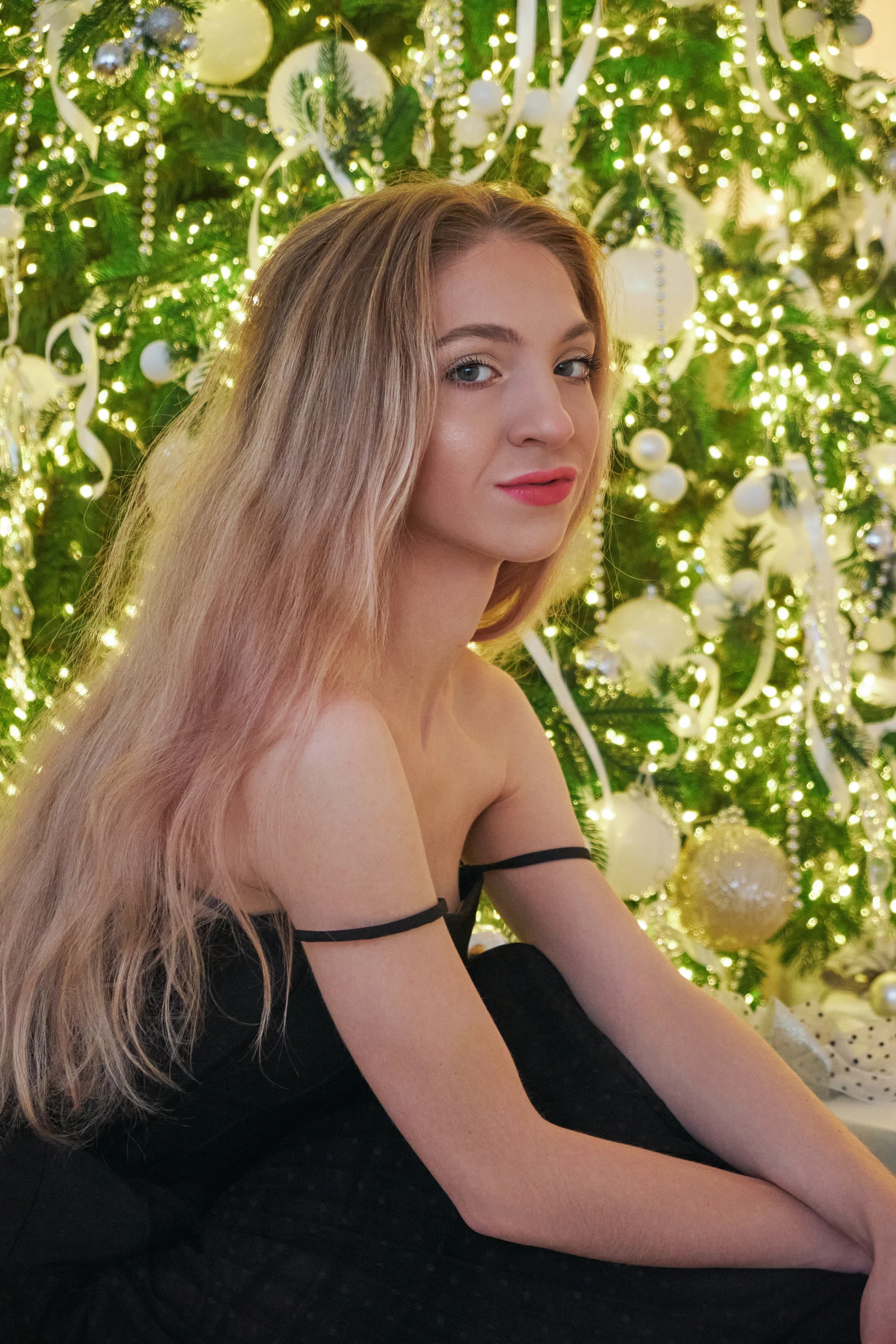 XXX Porn Photo of Nude Emilly_Hart 99