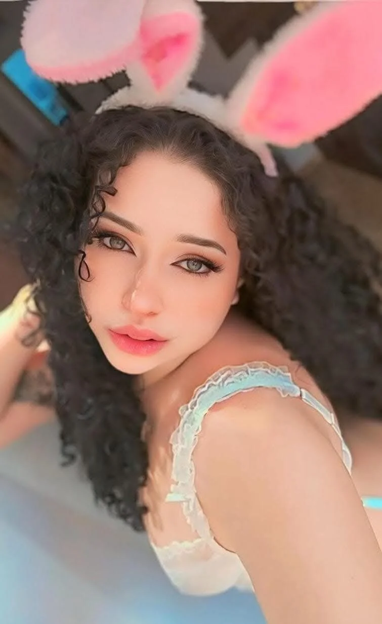 XXX Porn Photo of Nude criiis_laurenss 25