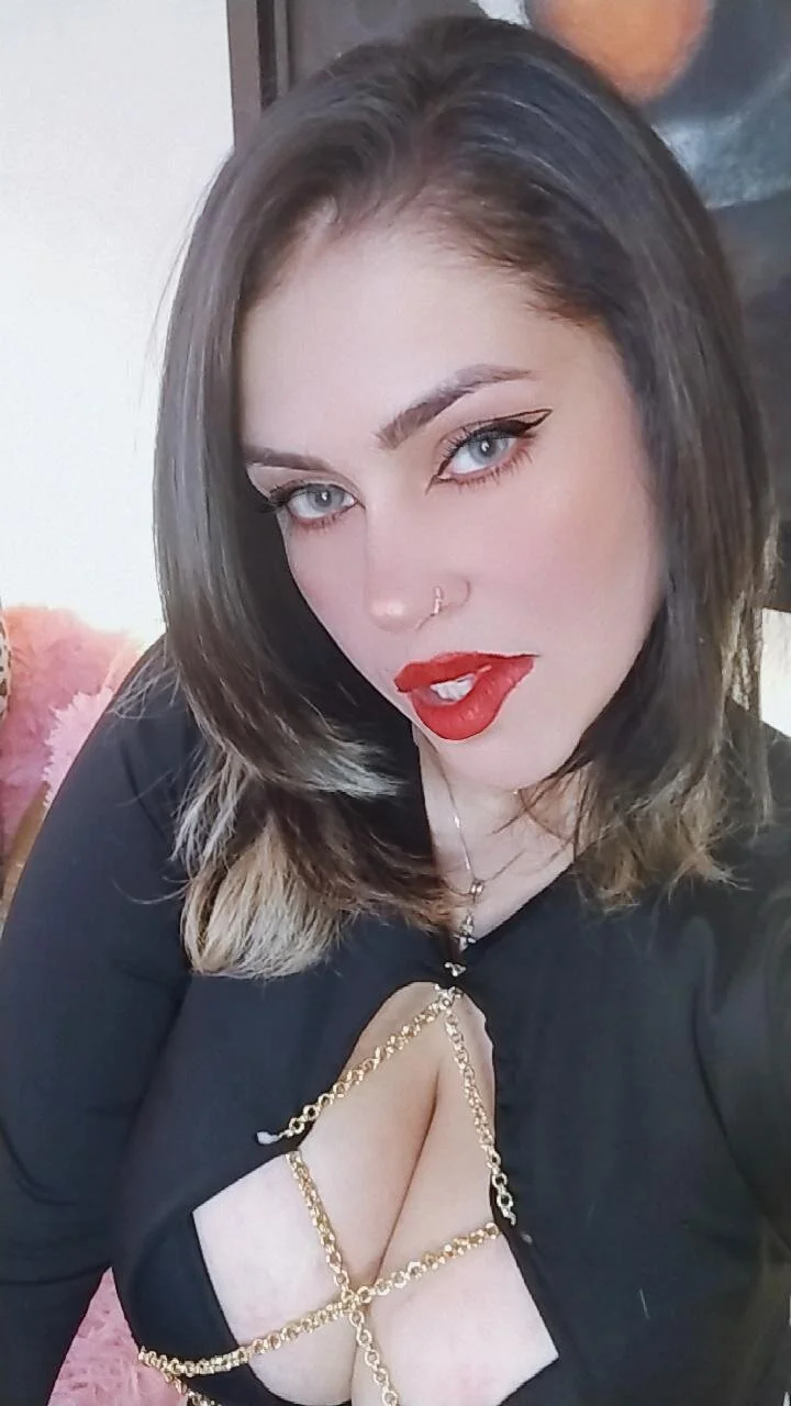 XXX Porn Photo of Nude chelaqueen_ 10