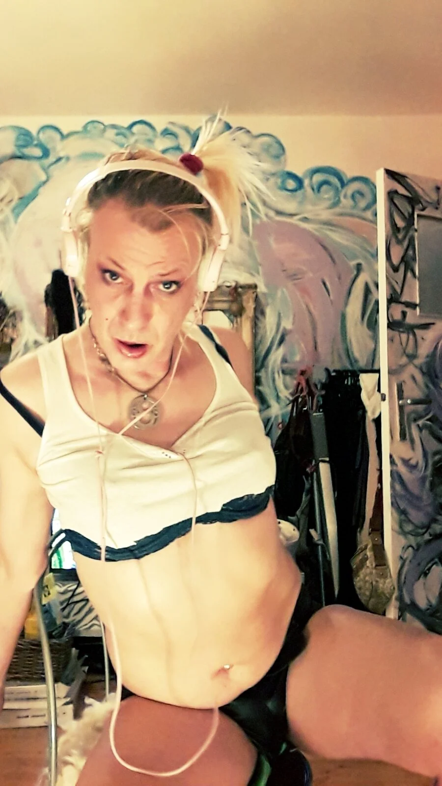 XXX Porn Photo of Nude LadyCrossSuza 31
