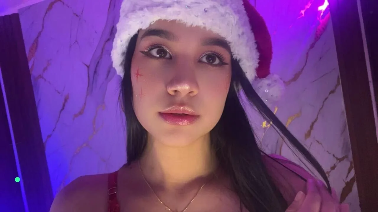 XXX Porn Photo of Nude Emmiicute 12