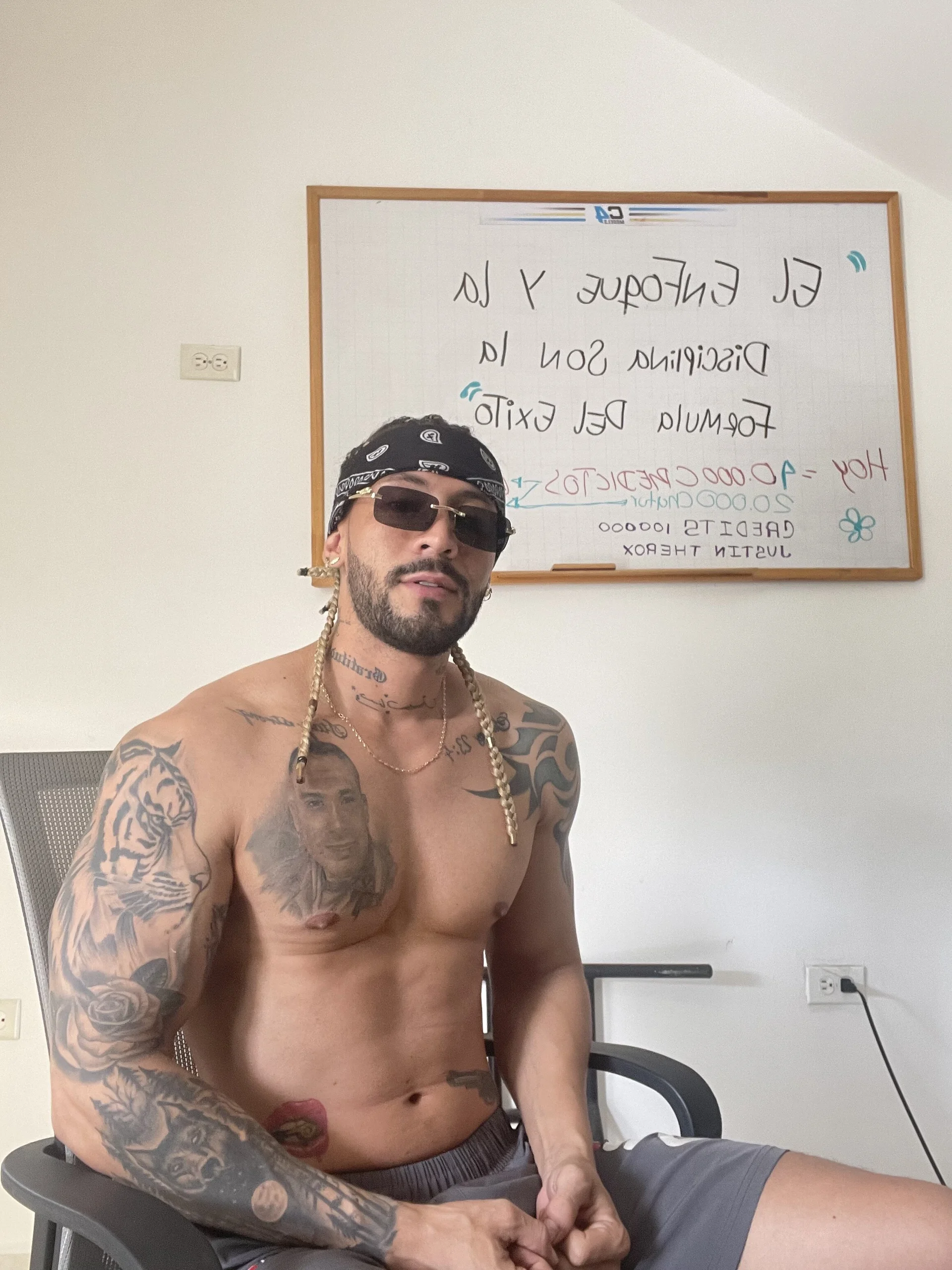 XXX Porn Photo of Nude Alucard_Vlack1 10