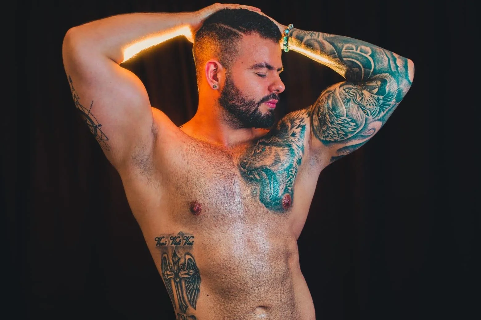 XXX Porn Photo of Nude Johnnygrayson1 8