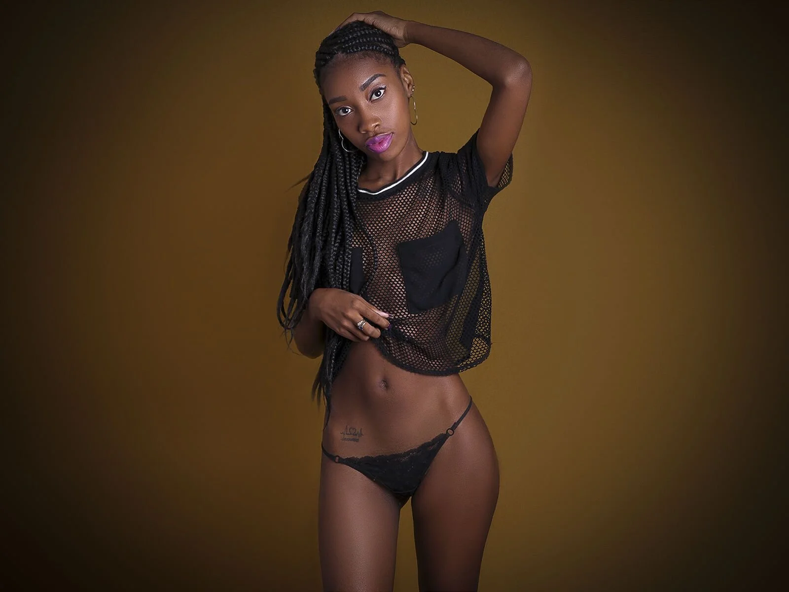 XXX Porn Photo of Nude SCARLHETTBROWN 1