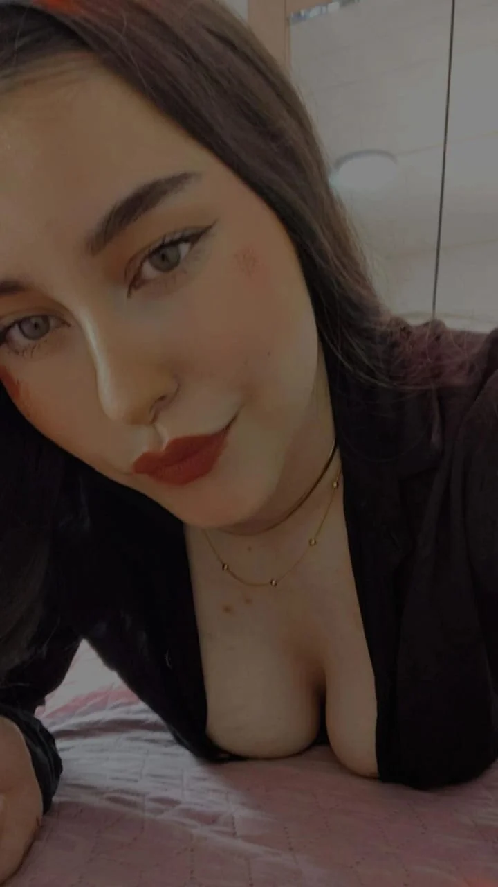 XXX Porn Photo of Nude HannaCollins_ 47