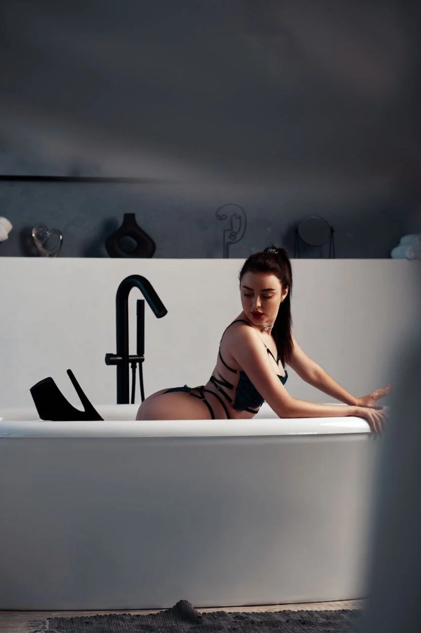 XXX Porn Photo of Nude SemurMur 10