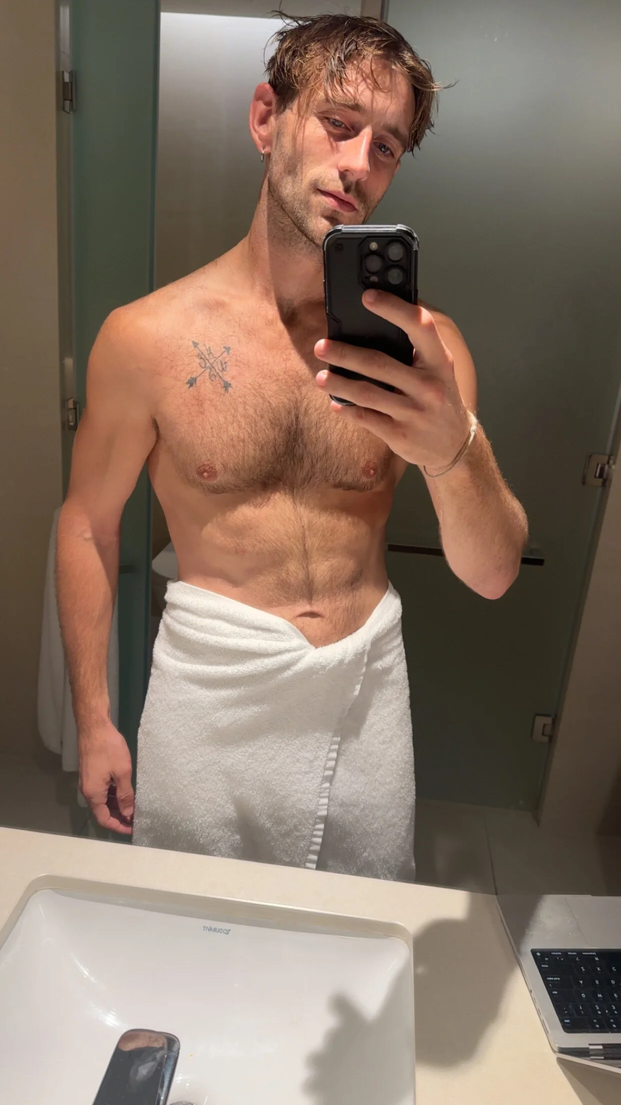 XXX Porn Photo of Nude lukegunn 3