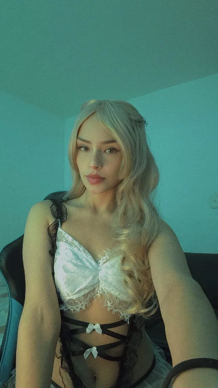 XXX Porn Photo of Nude Megan_Blue_ 3