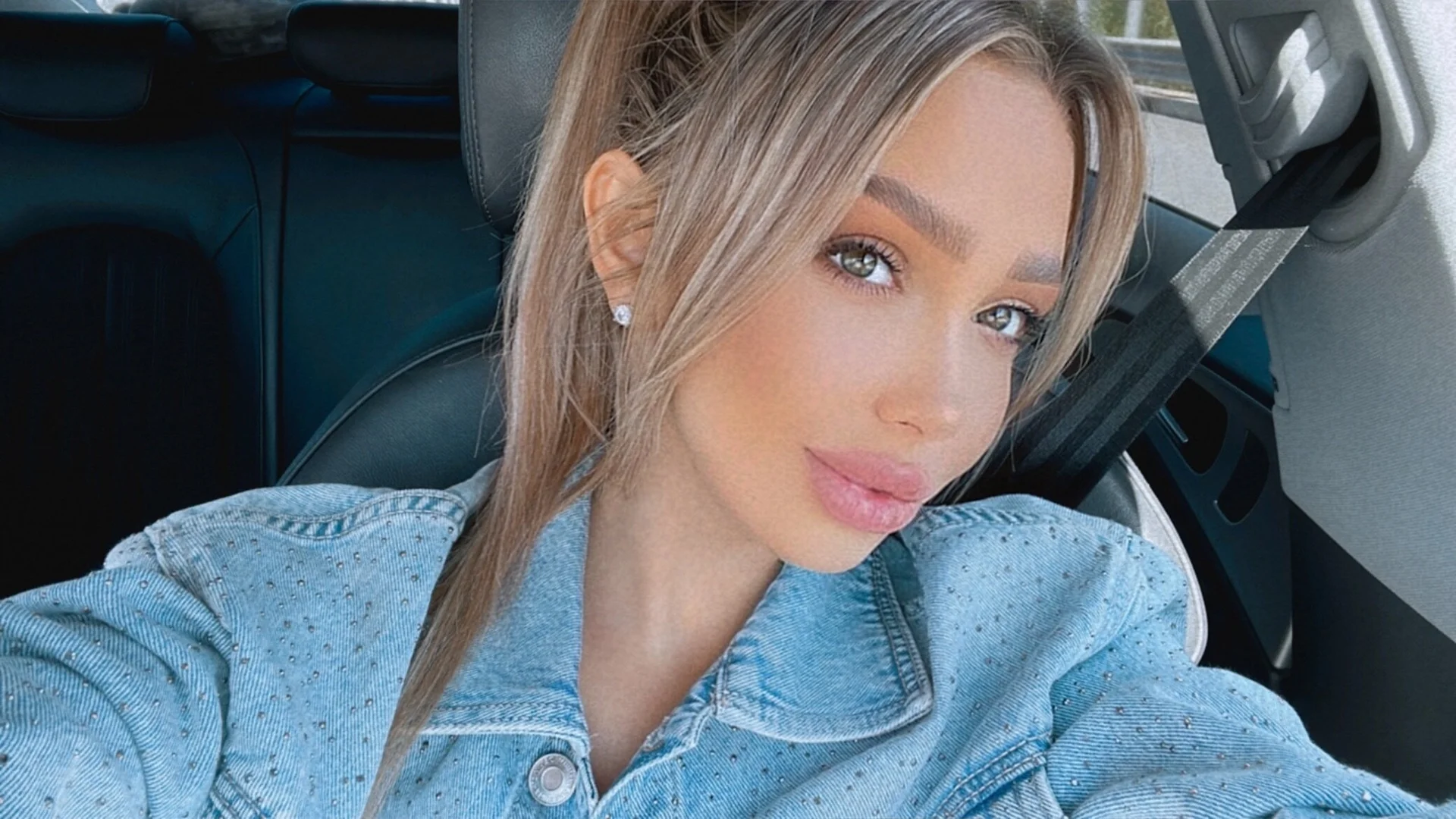 XXX Porn Photo of Nude AnnaMaee 21