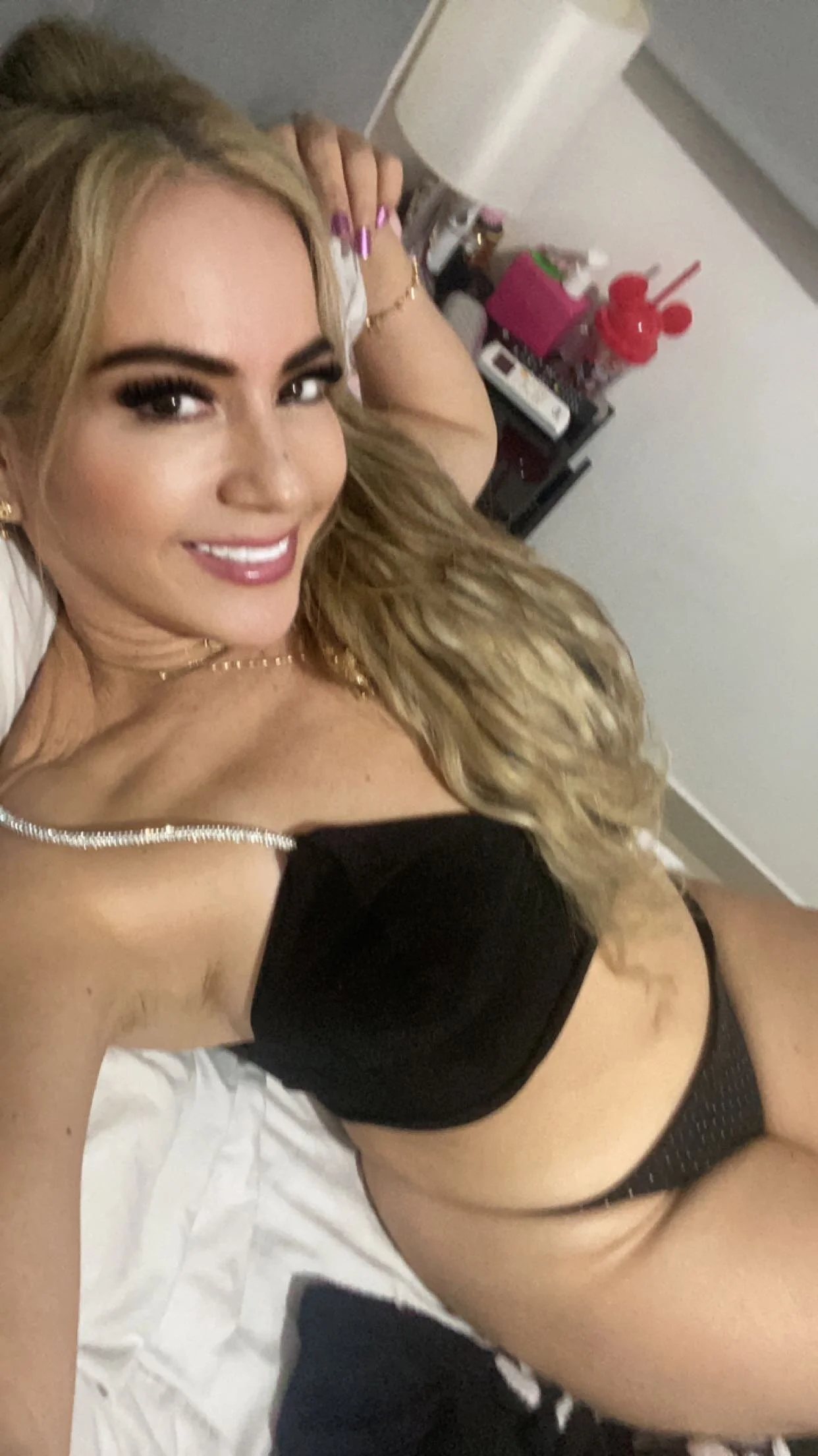 XXX Porn Photo of Nude LARIANA_RIVERA23 55