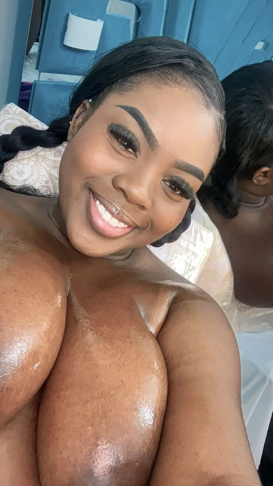 XXX Porn Photo of Nude mia_alvares 2