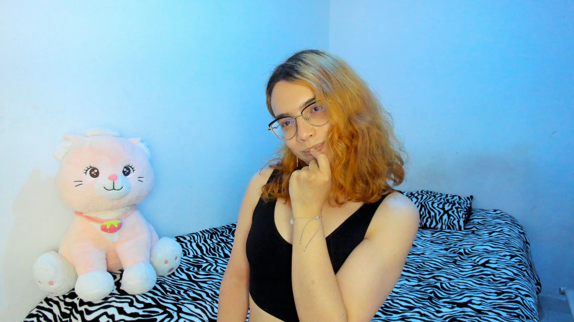 XXX Porn Photo of Nude lillykittyyy 3