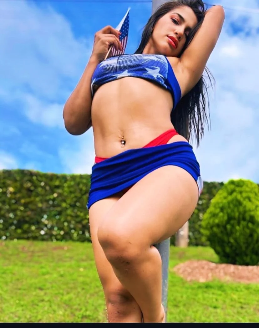 XXX Porn Photo of Nude Thayssa_ross 32