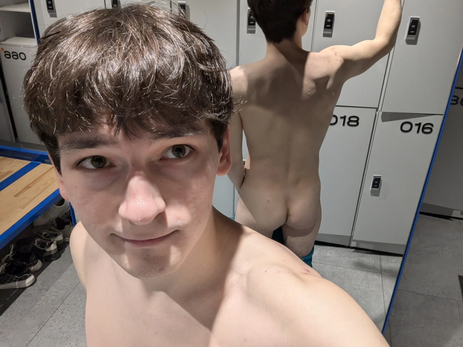 XXX Porn Photo of Nude leo_cutie 4