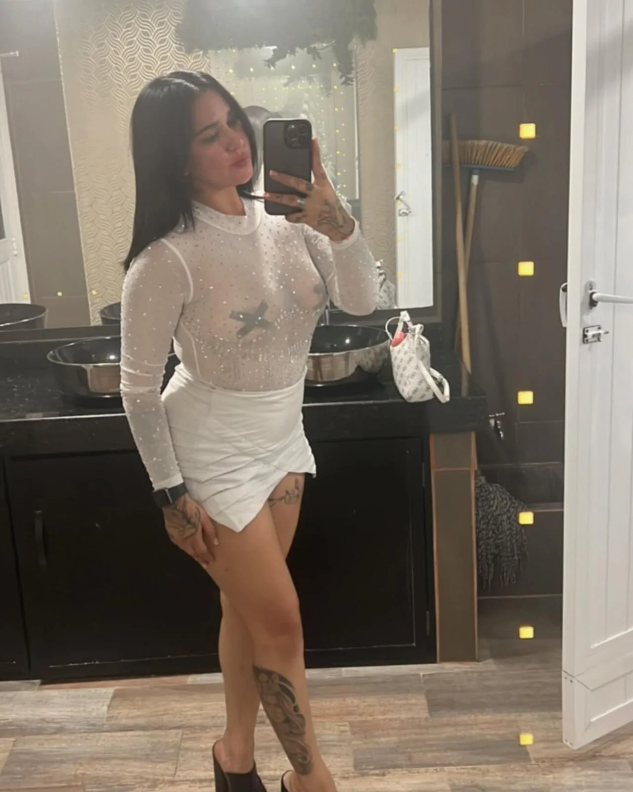 XXX Porn Photo of Nude ValenG023 2