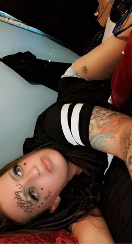 XXX Porn Photo of Nude LustyNikkiSixxx 129