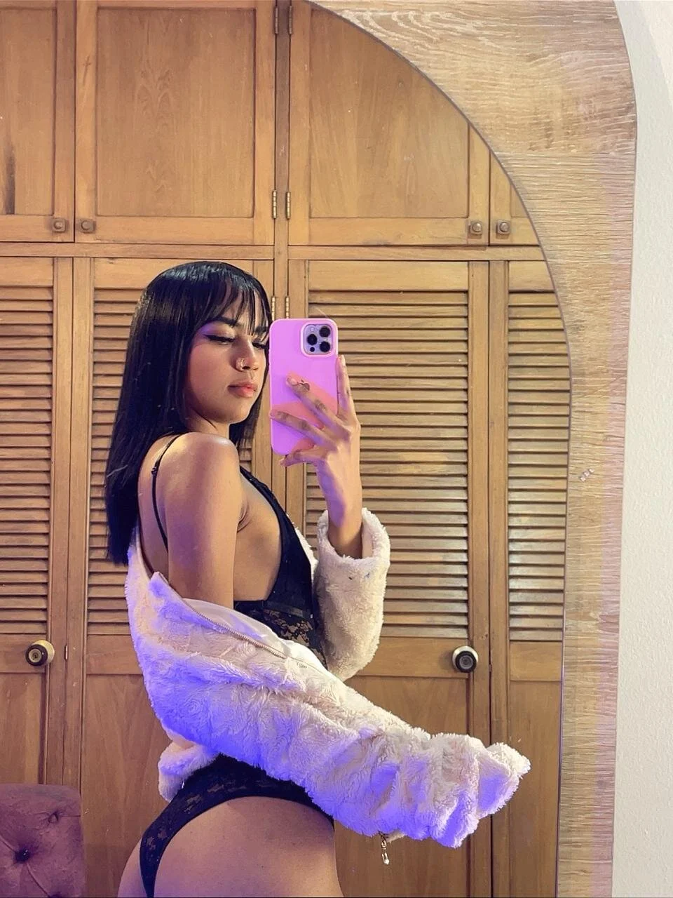 XXX Porn Photo of Nude iam_cami 3