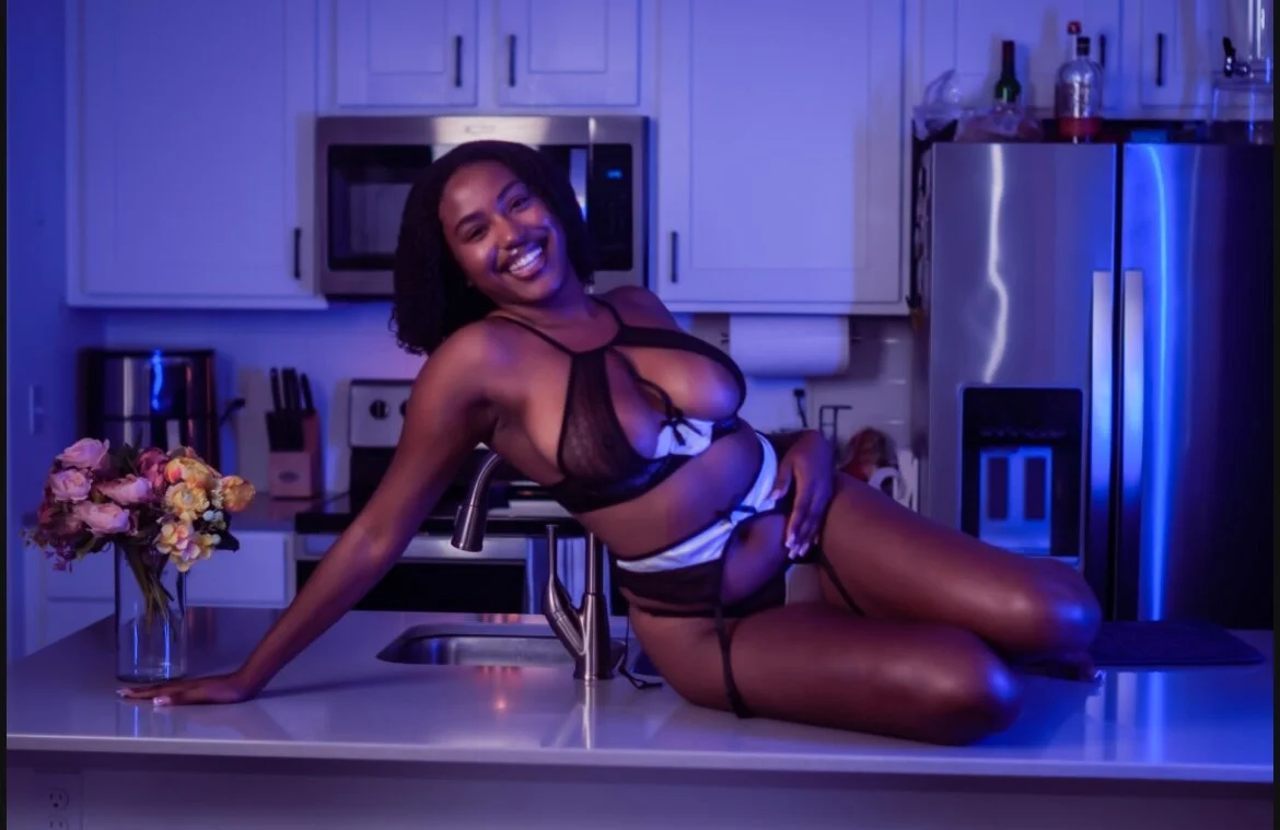 XXX Porn Photo of Nude princesslivv 19