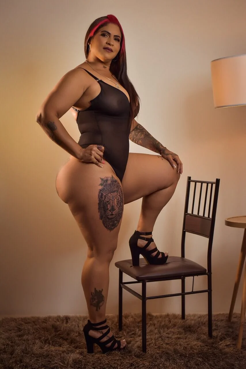XXX Porn Photo of Nude esmeraldastrong 6