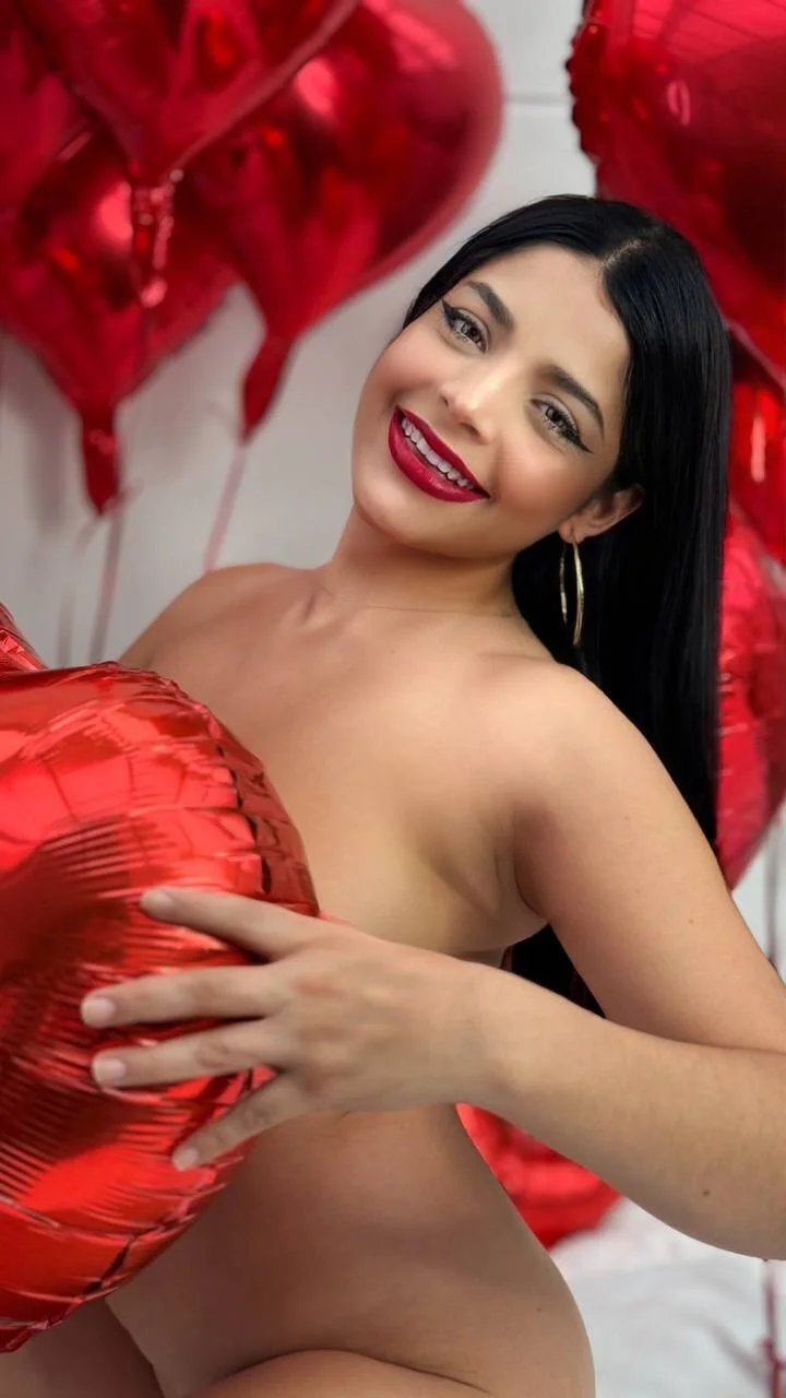 XXX Porn Photo of Nude ArieliciousXXX 35
