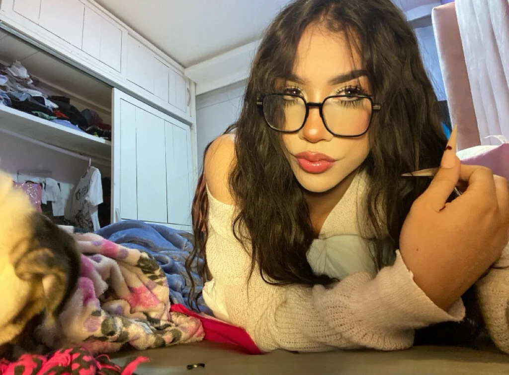 XXX Porn Photo of Nude AlissonDannae777 13