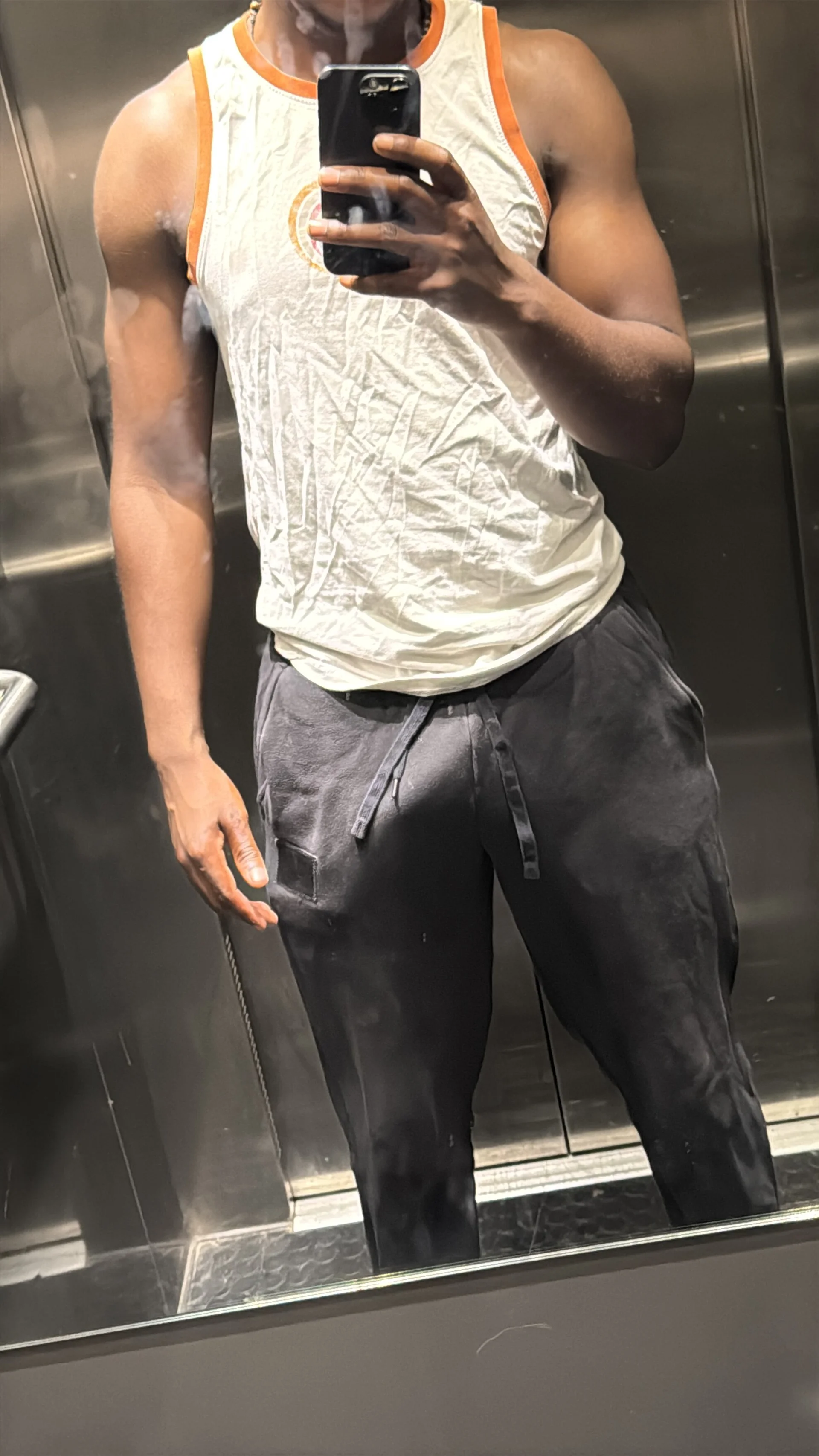 XXX Porn Photo of Nude bigcronchh 3