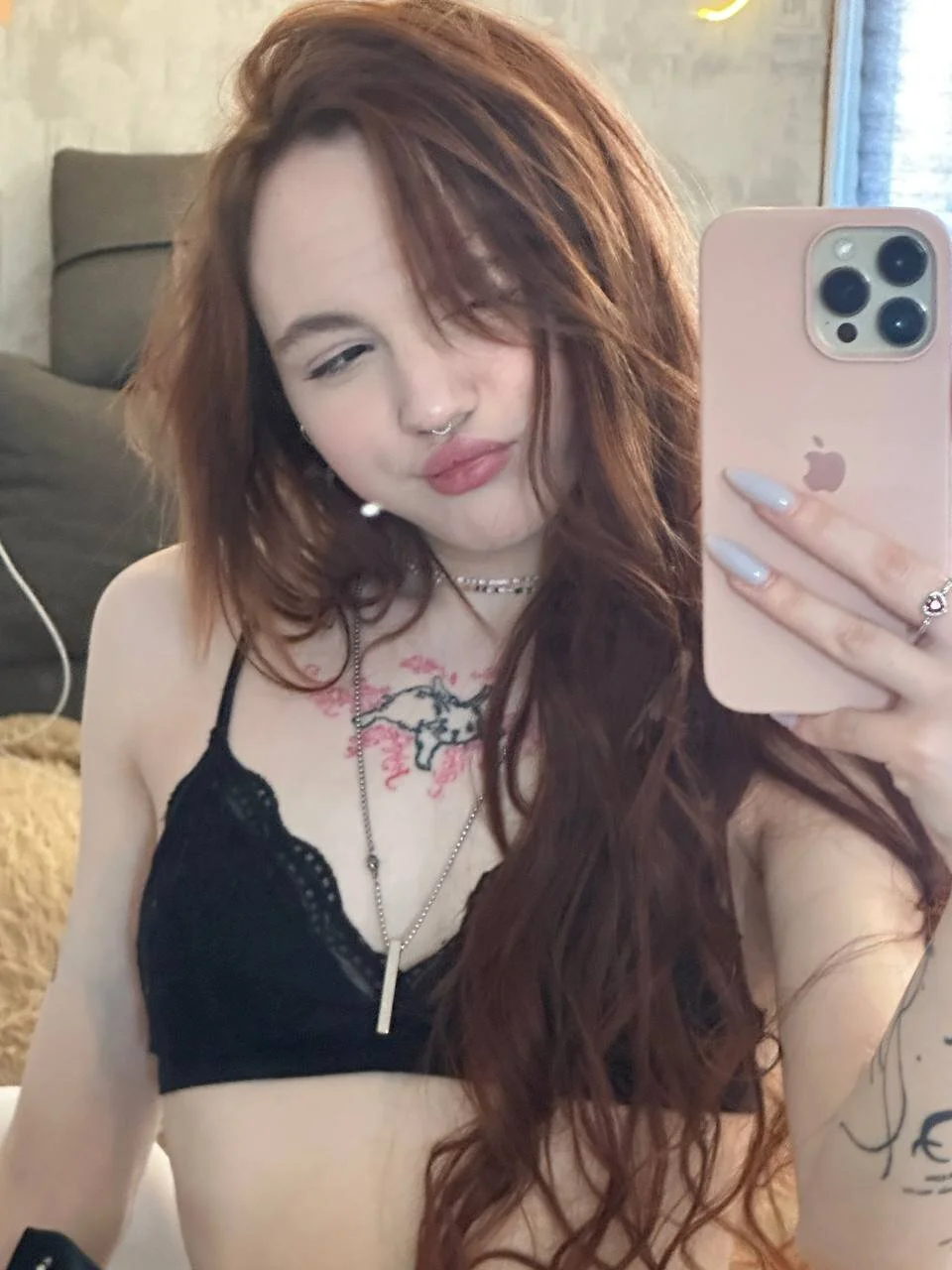 XXX Porn Photo of Nude Lusy_PickMe 52