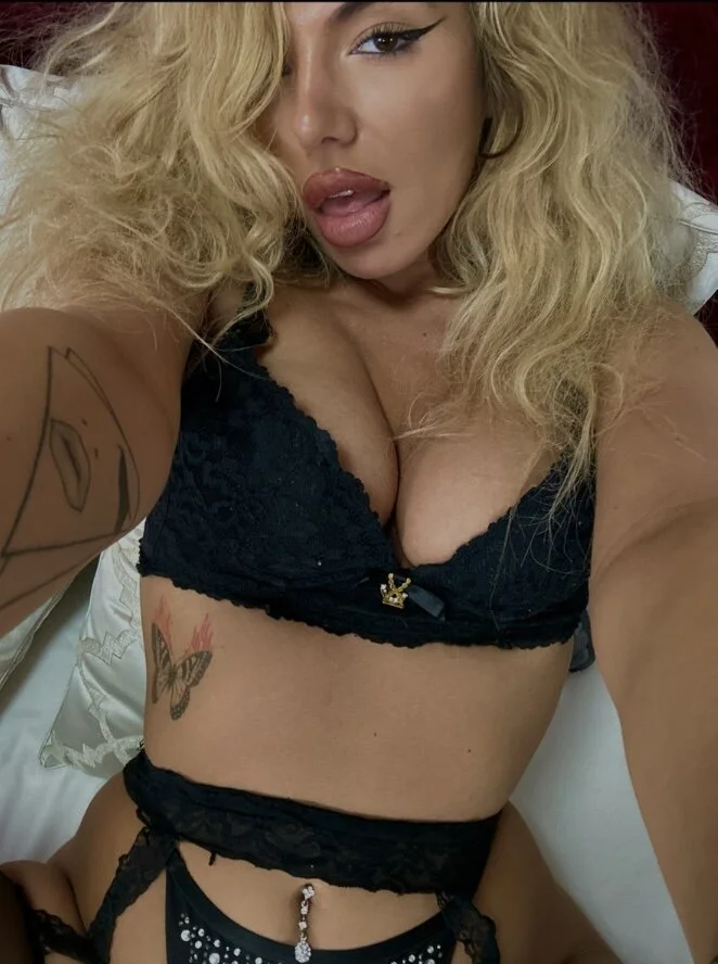XXX Porn Photo of Nude ClaraHazel 5