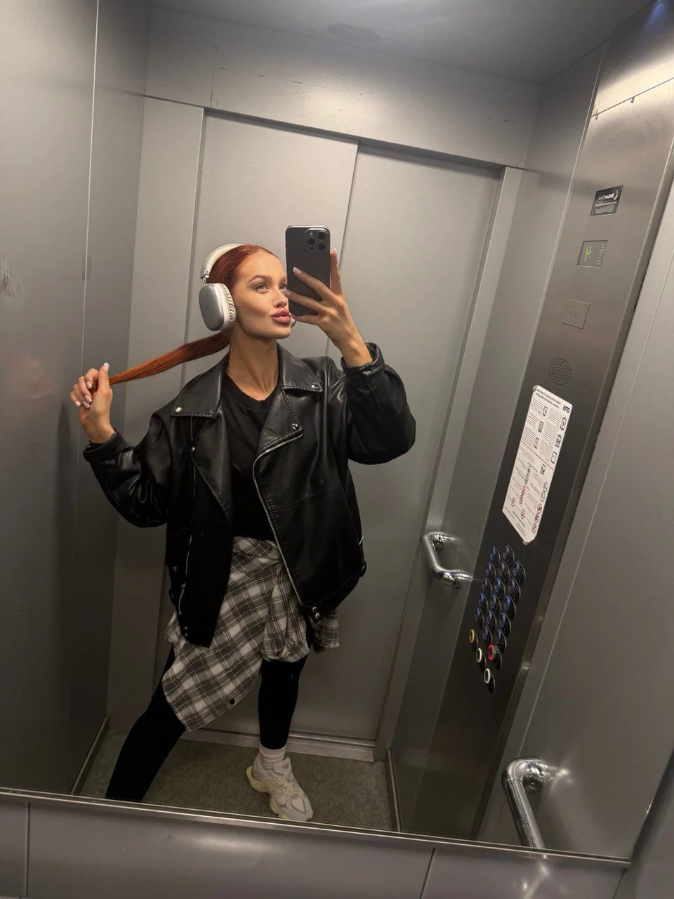XXX Porn Photo of Nude LittleFox___ 11