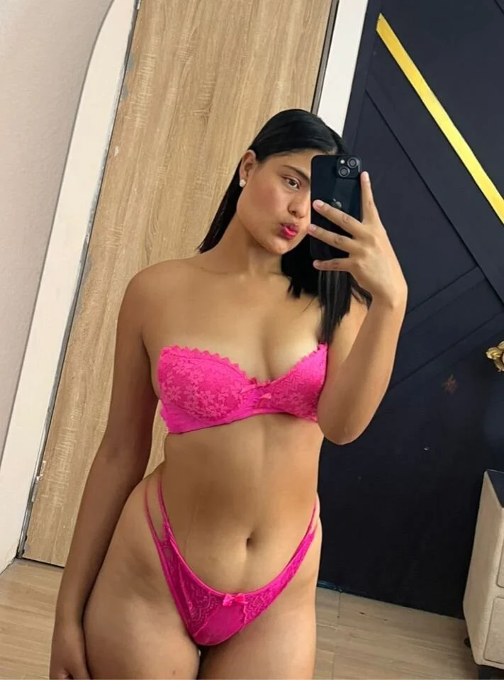 XXX Porn Photo of Nude MiaBrooker 6