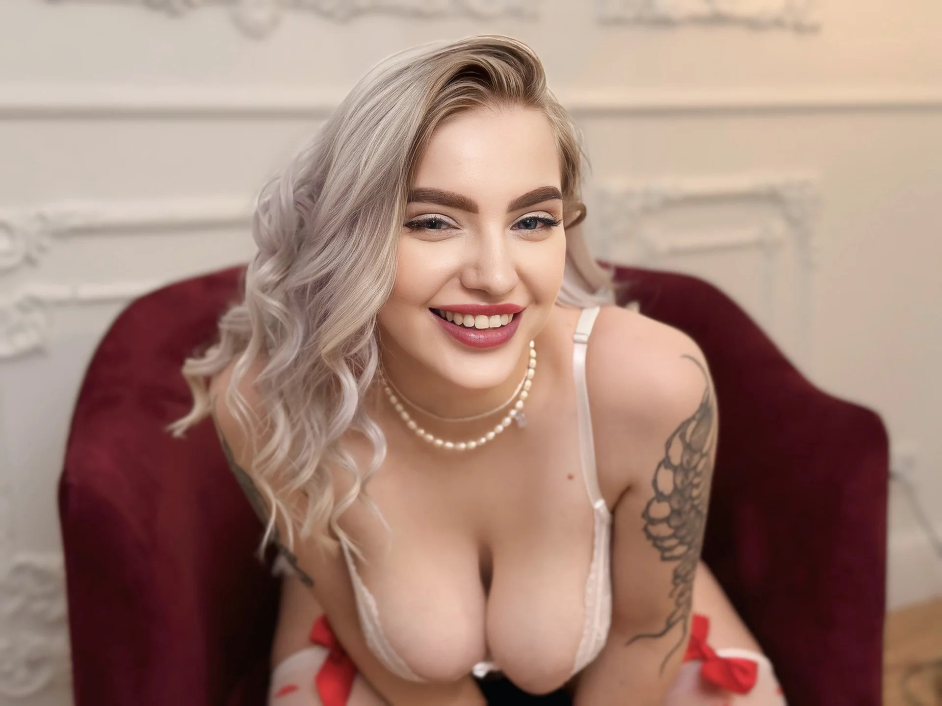 XXX Porn Photo of Nude HugeBoobsAlice 16