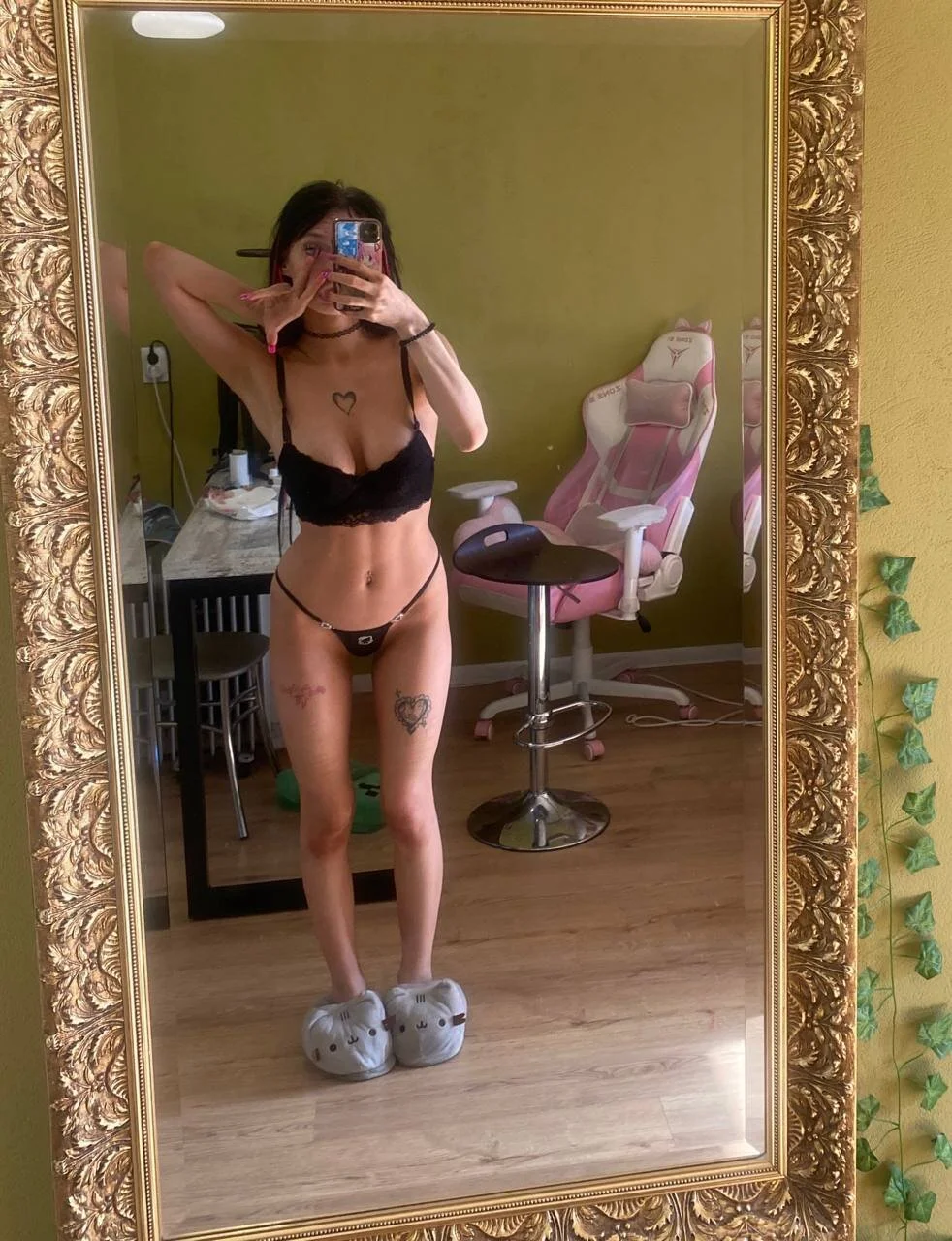 XXX Porn Photo of Nude ItsKristall 3