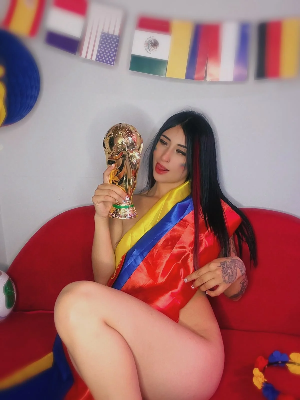 XXX Porn Photo of Nude miarose_69 6