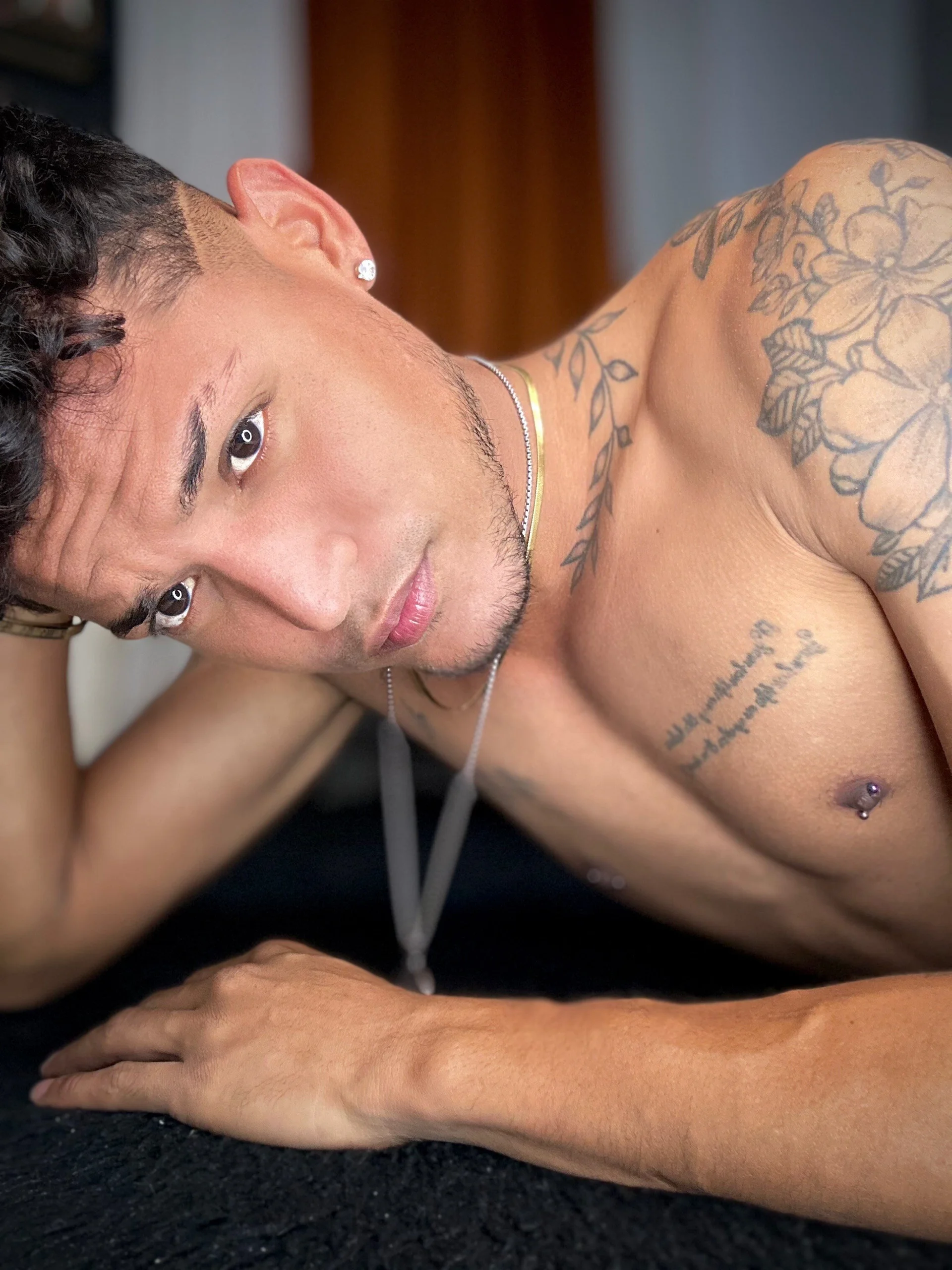 XXX Porn Photo of Nude NeomarErick 3