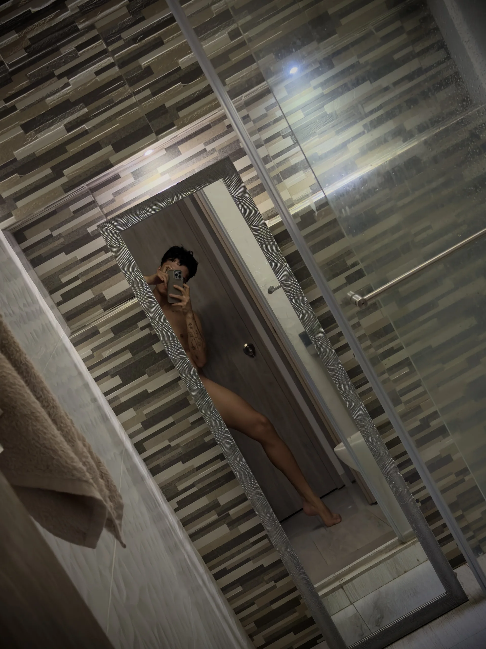 XXX Porn Photo of Nude Logan_smith1 36
