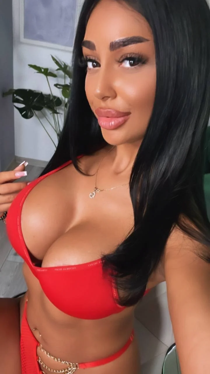 XXX Porn Photo of Nude IsaFuego 25
