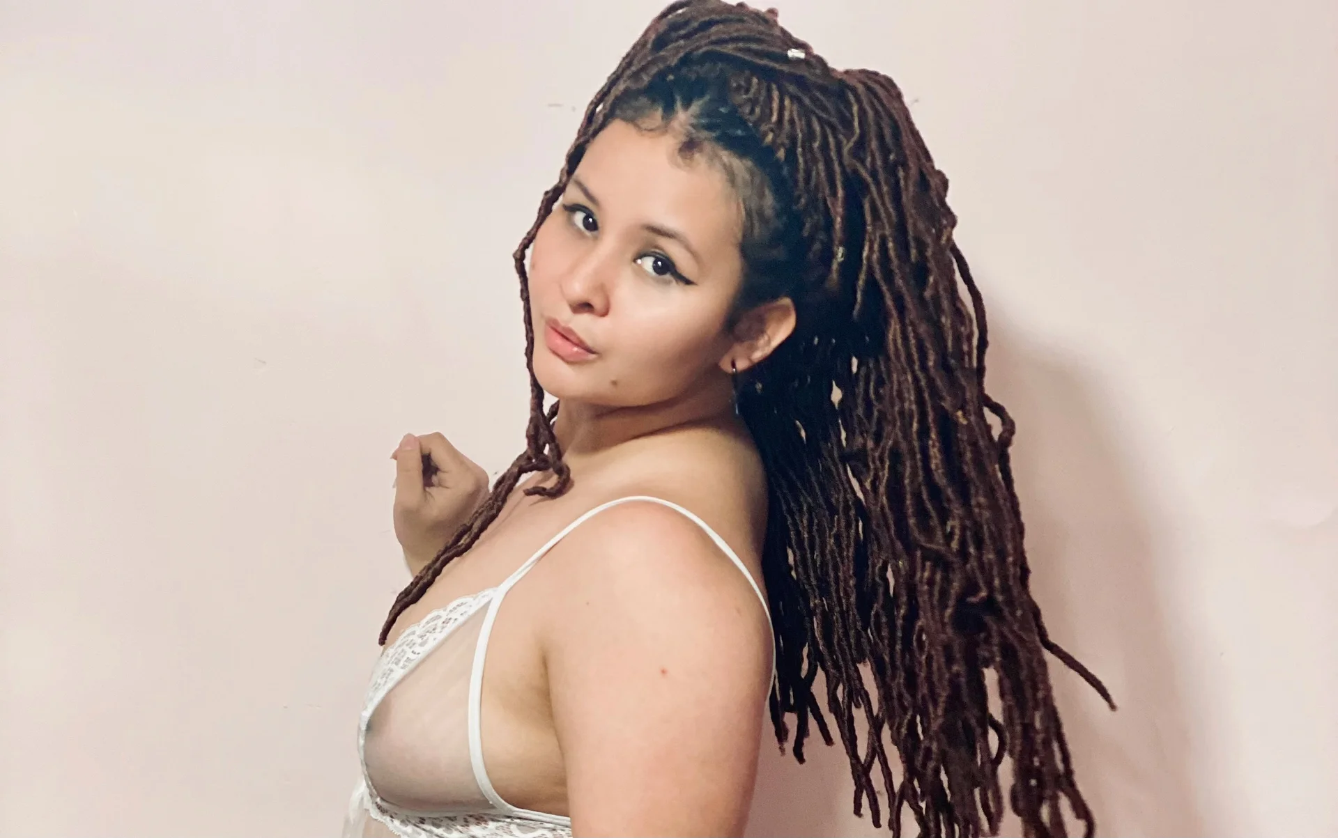 XXX Porn Photo of Nude AlaSmith 19