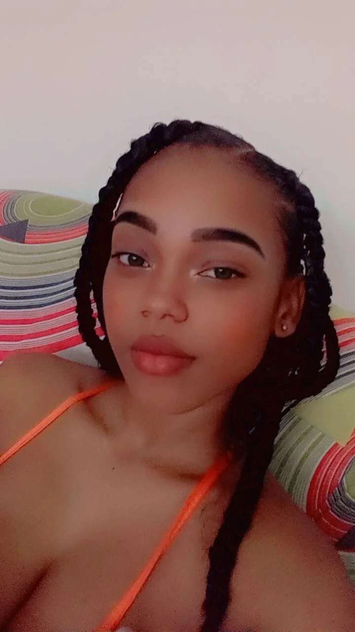 XXX Porn Photo of Nude littleebonymommy 3