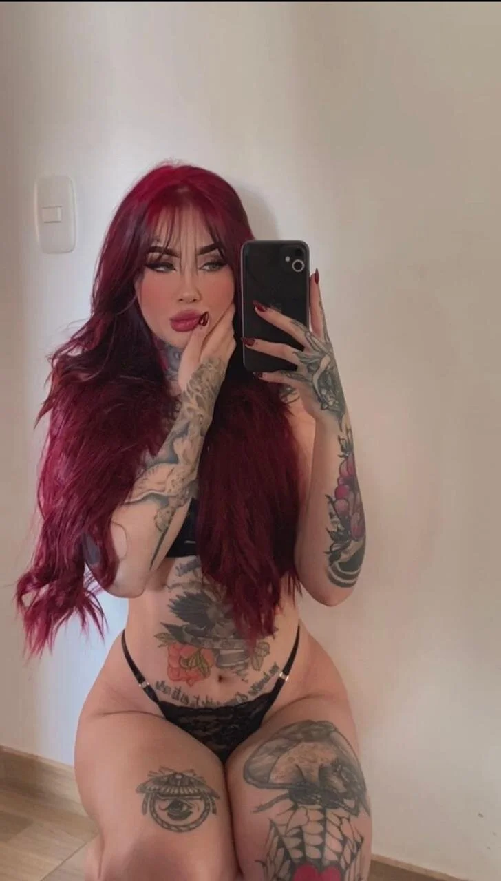 XXX Porn Photo of Nude Marilyn_black2 2