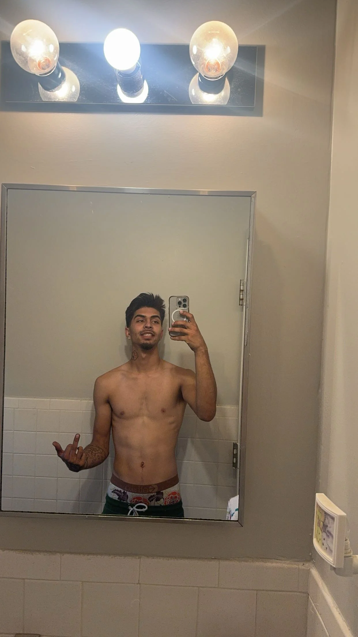 XXX Porn Photo of Nude UncensoredAladdin 6